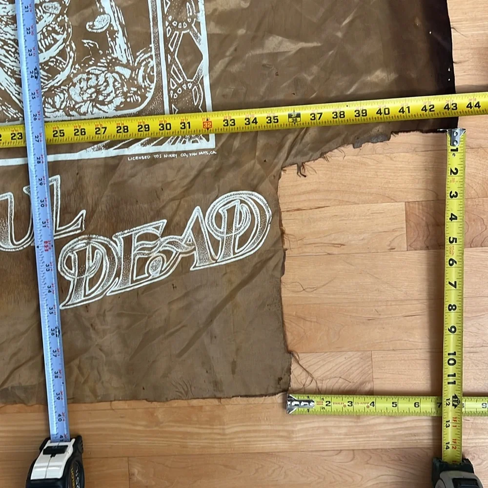 1986 Grateful Dead Skeleton Banner/Tapestry/Flag | Golden-Brown + White | 30x43